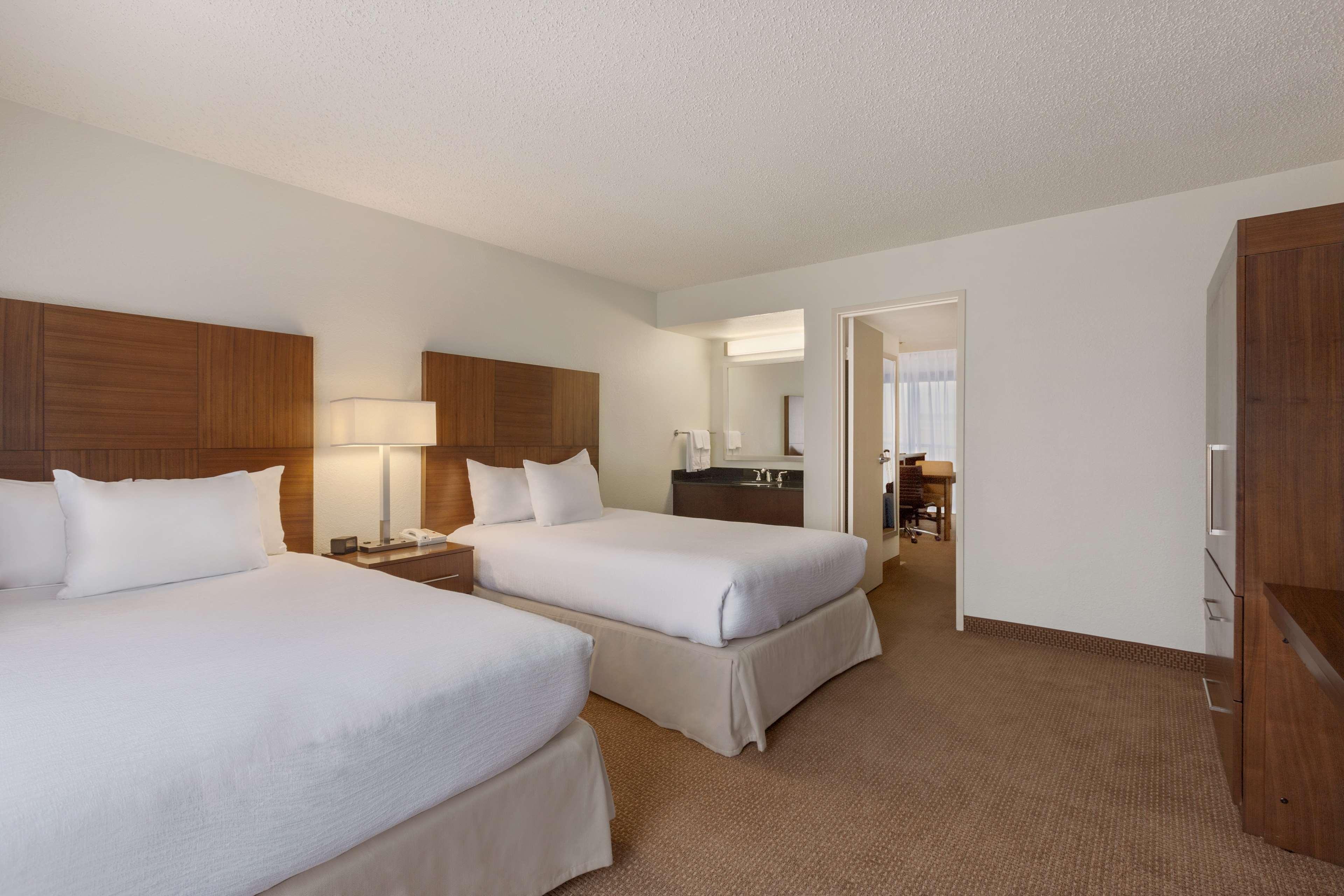 Embassy Suites Baton Rouge Exteriör bild