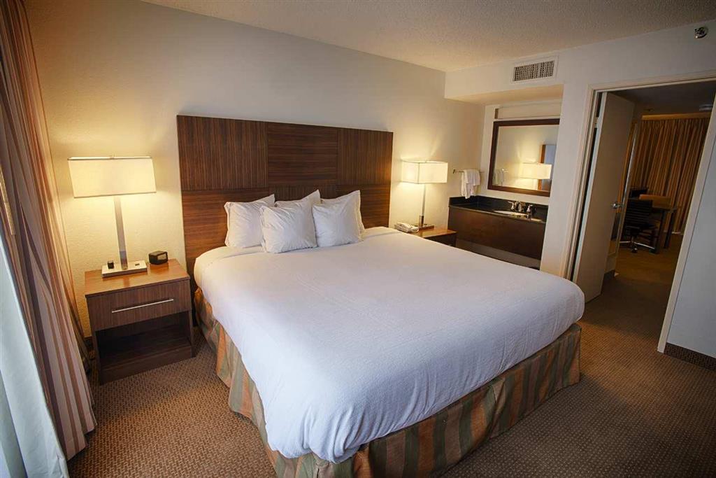 Embassy Suites Baton Rouge Rum bild