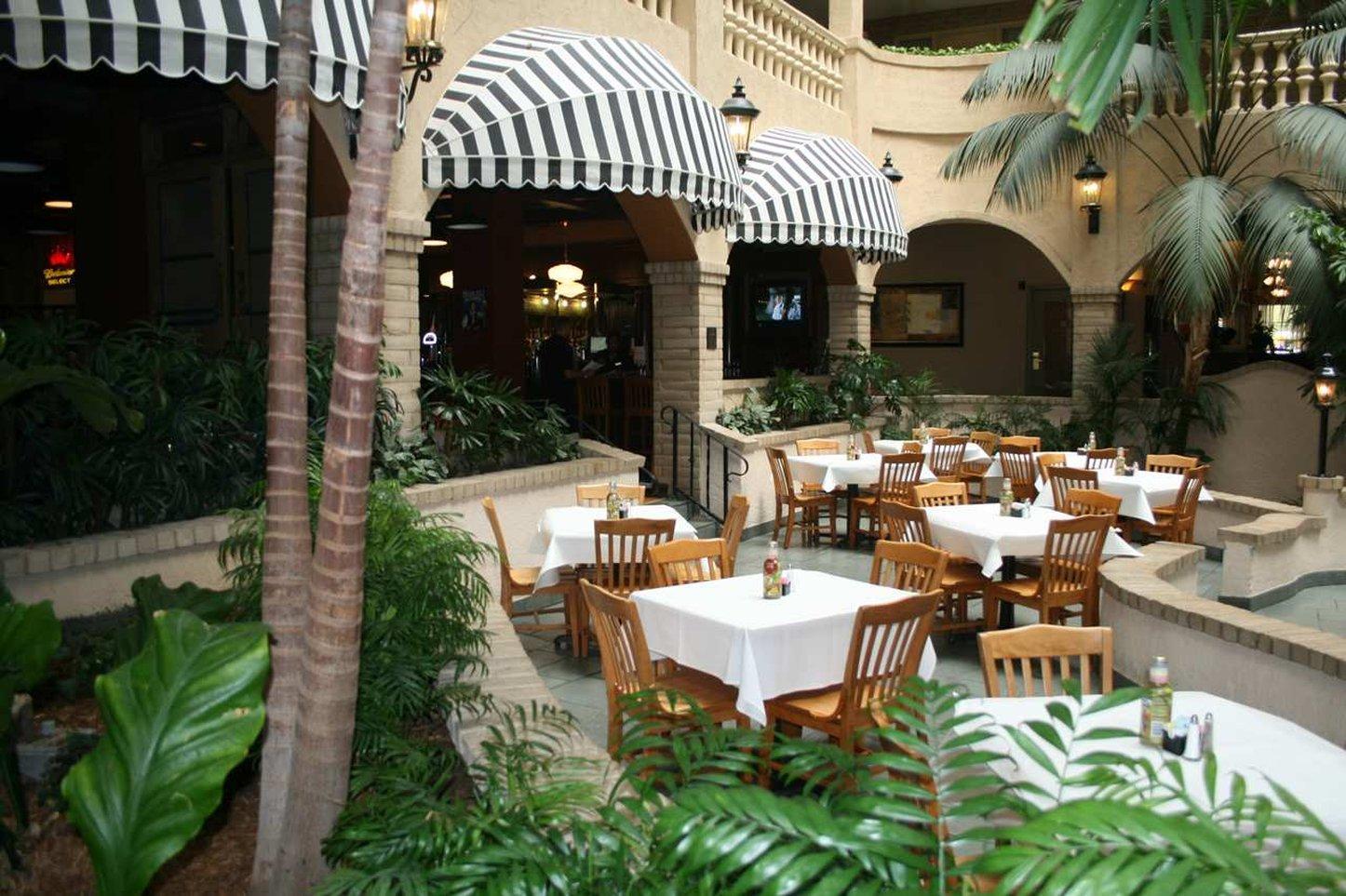 Embassy Suites Baton Rouge Exteriör bild